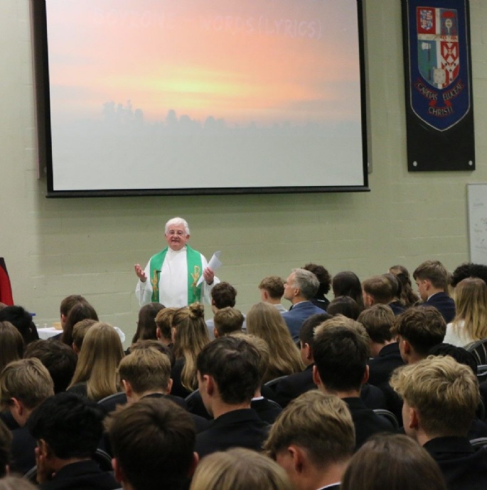 News » Eucharist Celebrates The Start Of The School Year